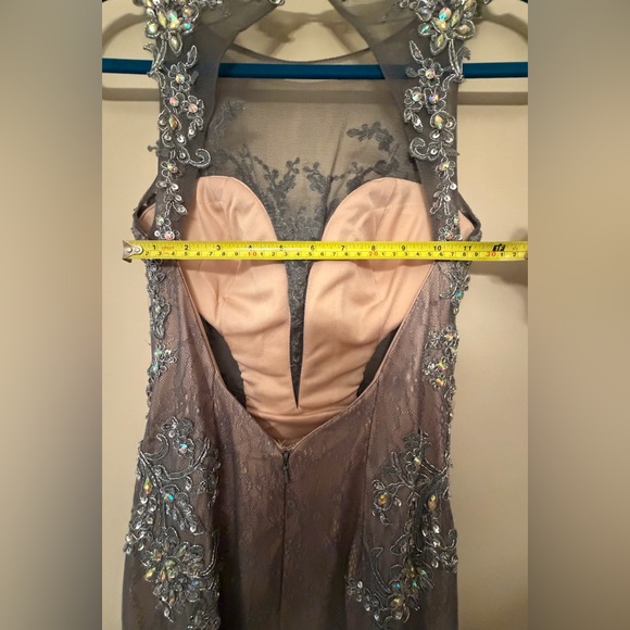 Jovani 98665 prom dress in gunmetal grey. Lace underlay & illusion neckline Sz 6 - Picture 15 of 16
